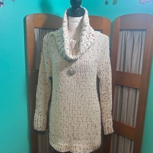 Jessica Simpson Cream Speckled oversized Turtleneck Sweater